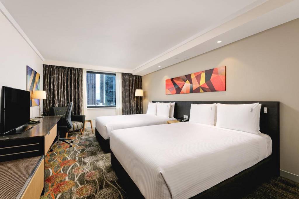 Holiday Inn Perth City Centre 4*