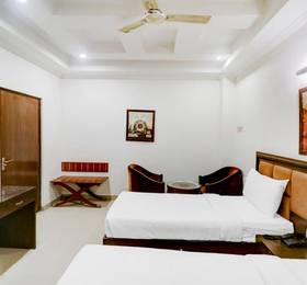 La Sapphire Airport Hotel в Нью-Дели