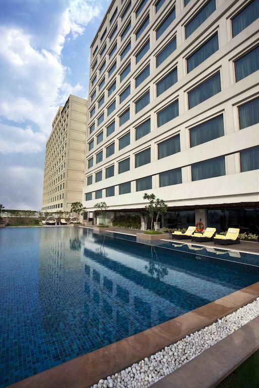 Crowne Plaza New Delhi Mayur Vihar Noida 5*