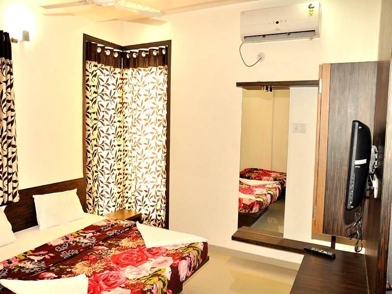 Airport Hotel Mayank Residency