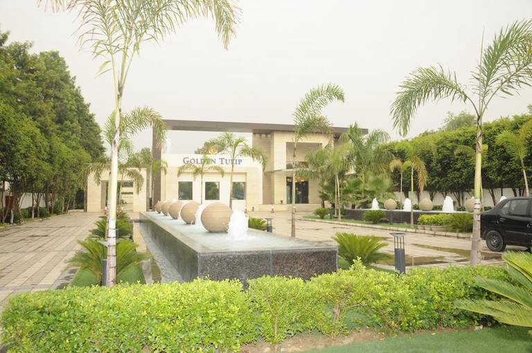 Hotel Golden Tulip, New Delhi