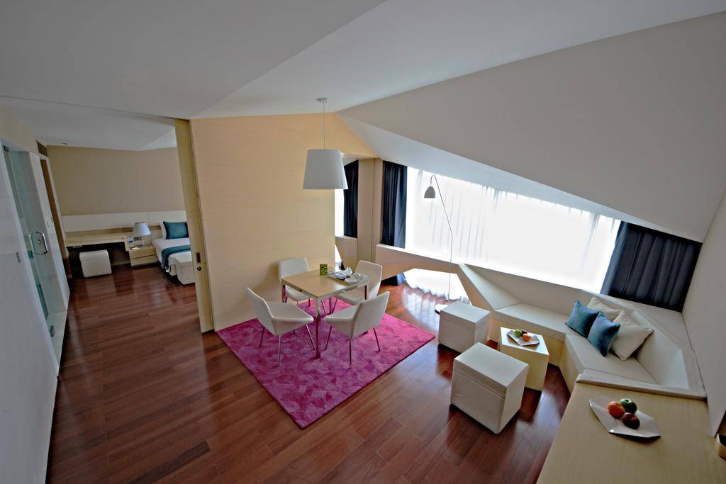Vivanta by Taj Dwarka New Delhi 5*