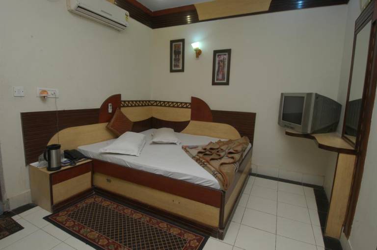 Hotel Shiv Palace