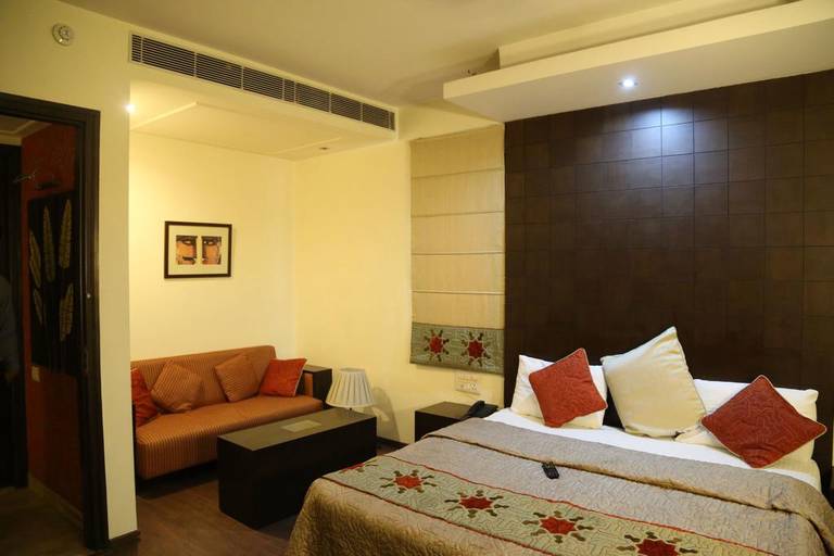Fabhotel Anutham Nehru Place