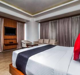 OYO Premium Dwarka Sector 7 в Нью-Дели