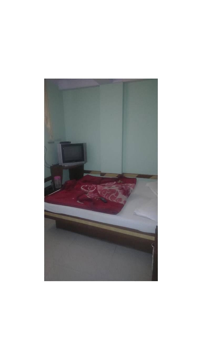 Hotel Chopra international