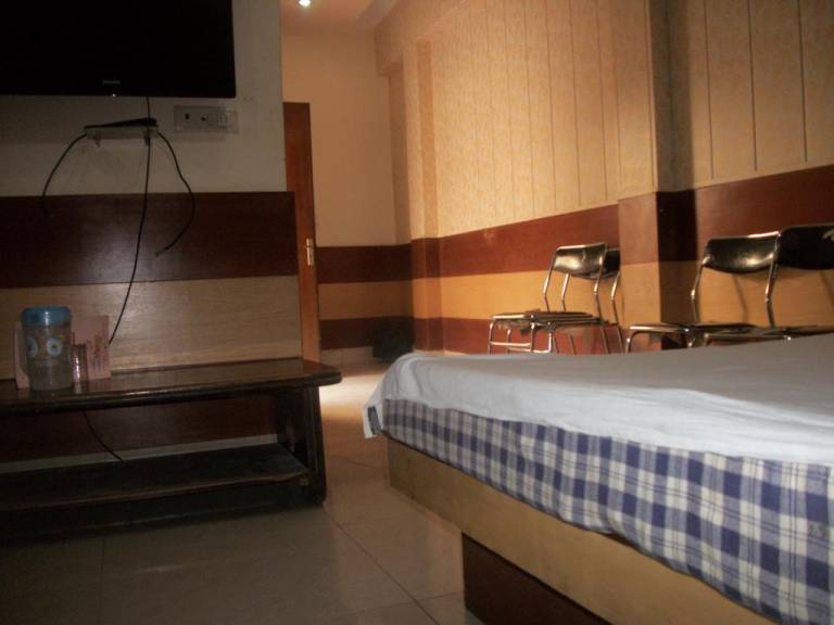 Hotel New Anand Niwas