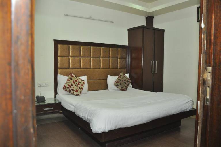 Hotel Metro Plaza