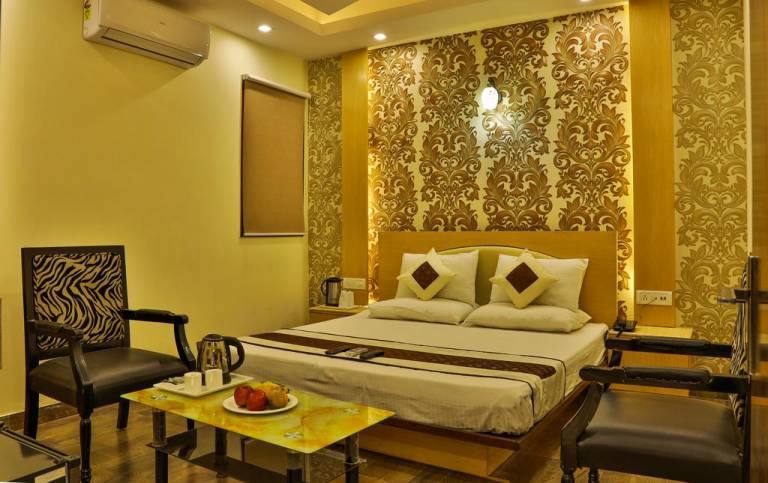 Hotel KNK International