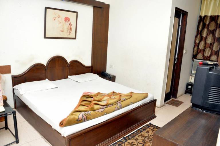 Hotel Delhi Continental