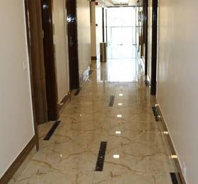 AP Holiday Inn в Нью-Дели