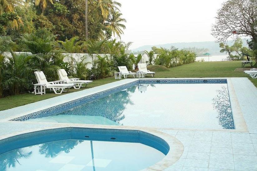 Safira River Front Resort 3* Индия, Морджим