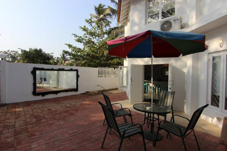 800 Morjim Beach villa