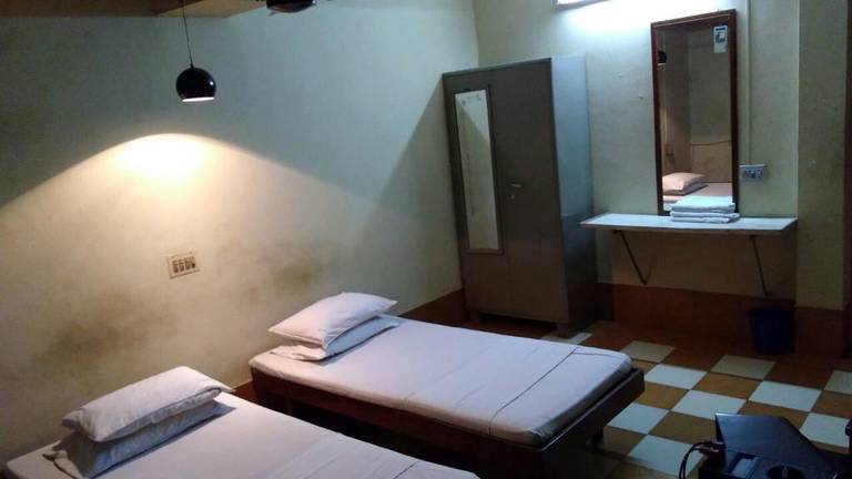 Hotel Srinivas