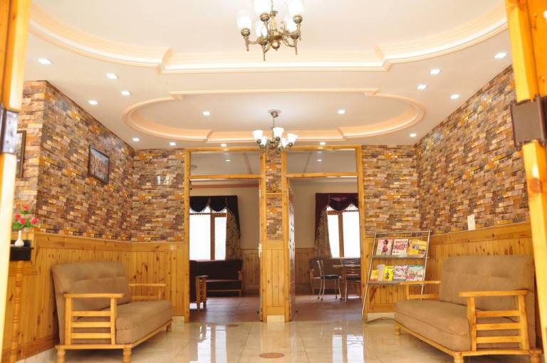 Hotel King's Land