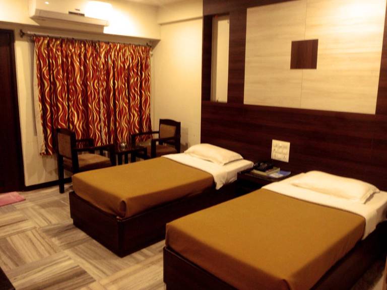 Hotel Supreme