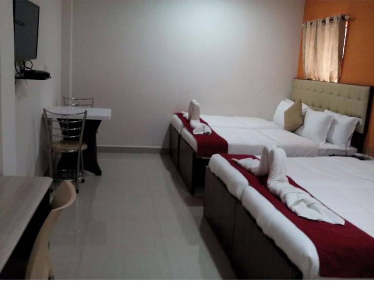 Hotel Akash park