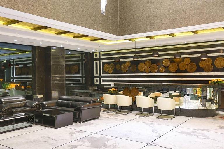 Ranjee's Hotel