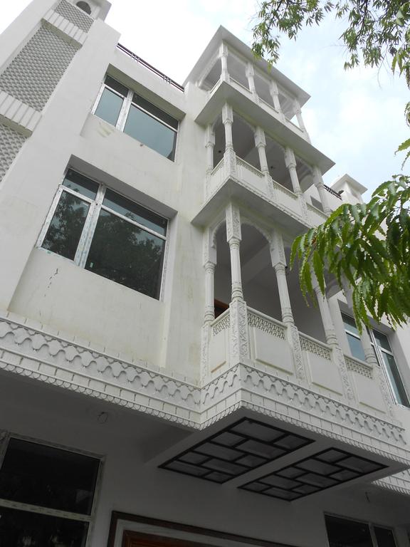 Chit Chat Palace