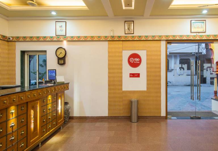 OYO Rooms Station Road Central Bus Stand