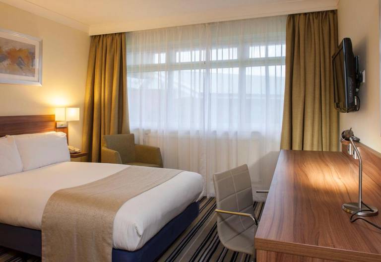 Holiday Inn Garden Court