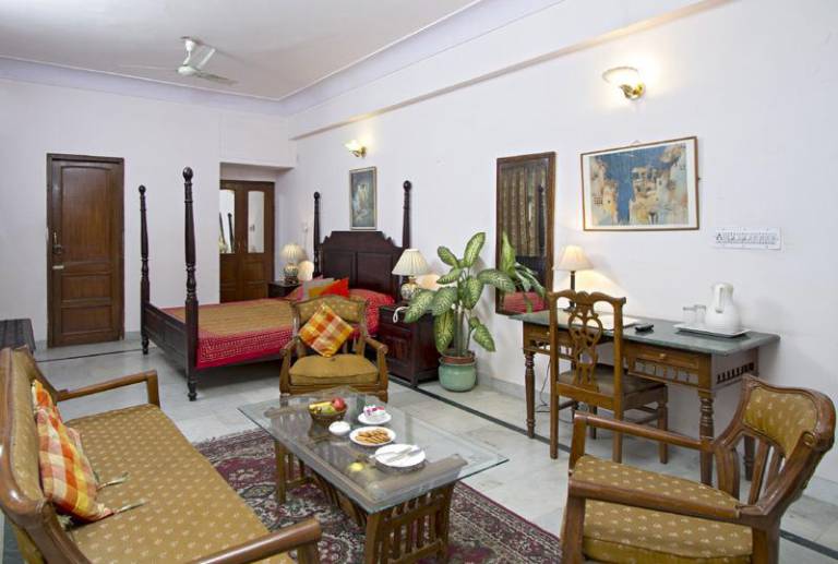 Chirmi Palace Hotel