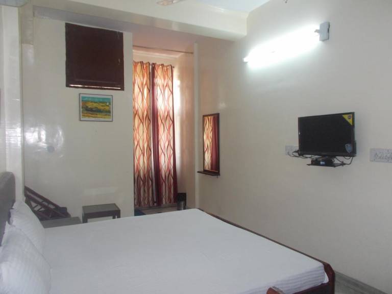 Rudraksh Guest House