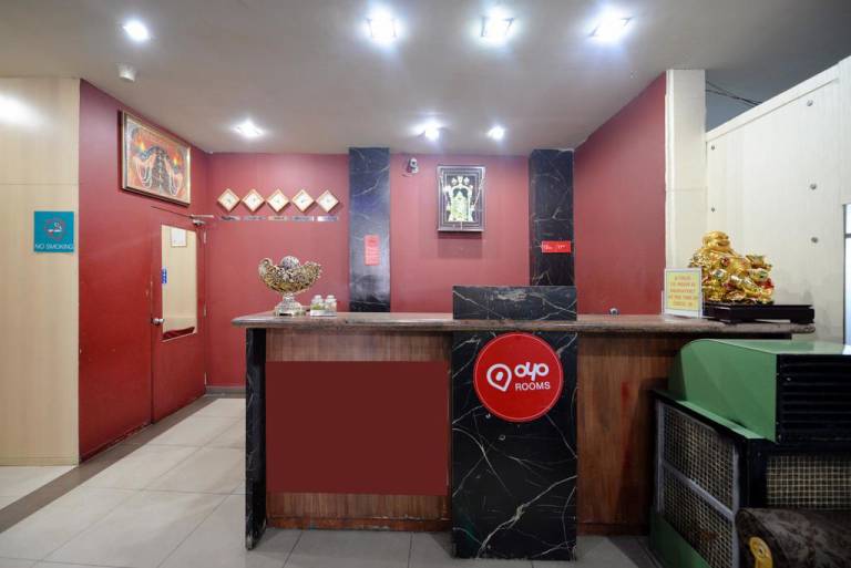 OYO Rooms Bank Street Koti