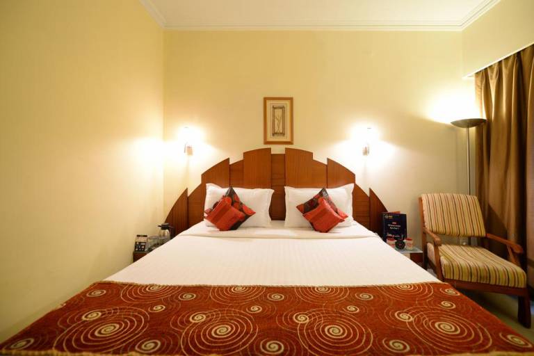 OYO Premium Somajiguda