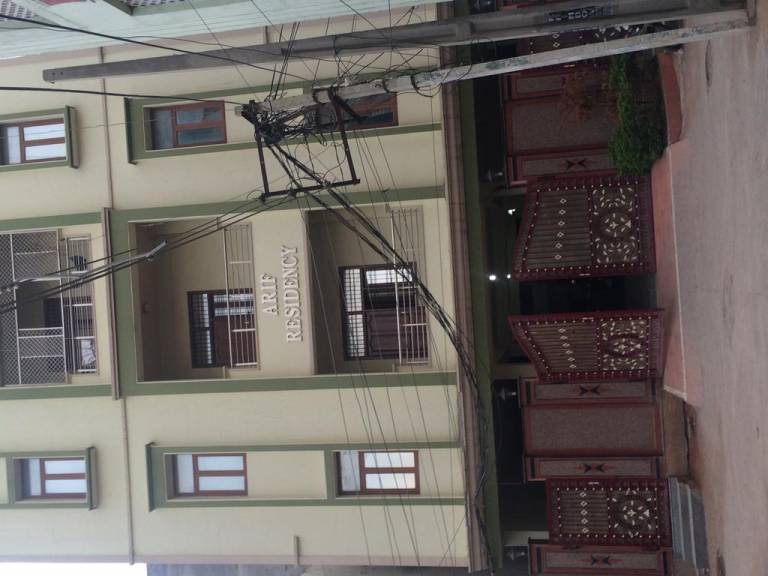 Apartments Arif Residence