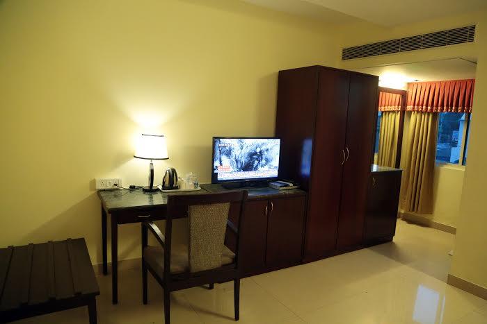 Hotel Hollyhock