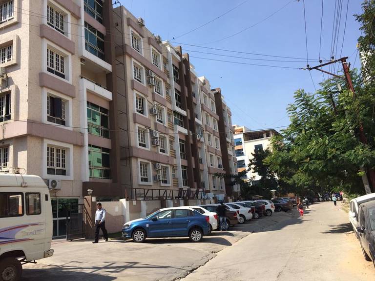 Polo Service Apartment