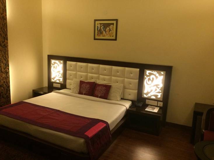 Square 9 Inn 3* Индия, Гургаон