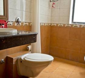 OYO Rooms DLF Square II в Гургаоне