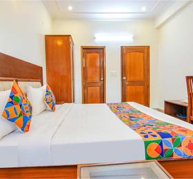 OYO Rooms Near Huda City Centre в Гургаоне