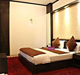 WudStay Premium Golf Course Road в Гургаоне