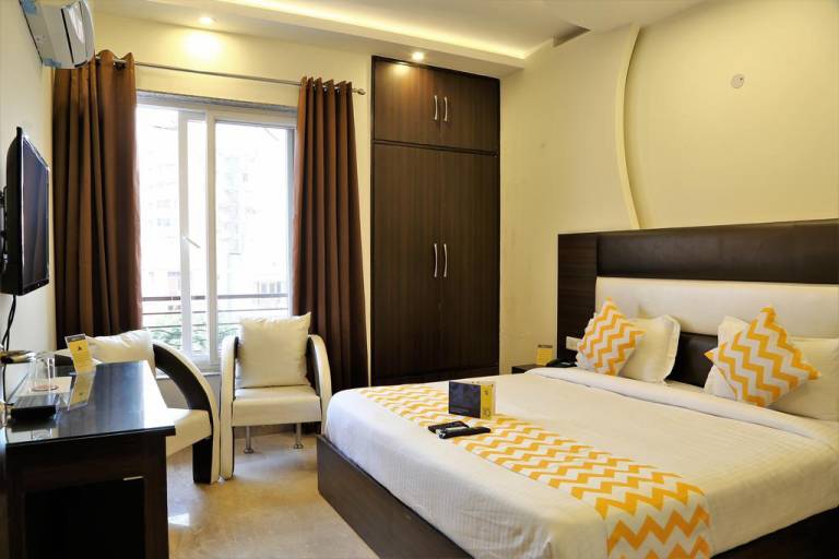 FabHotel Daffodils Inn Cyber Park