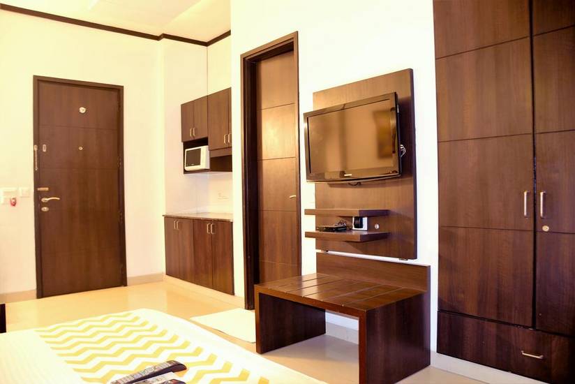 FabHotel First Star Golf Course Road 3* Индия, Гургаон
