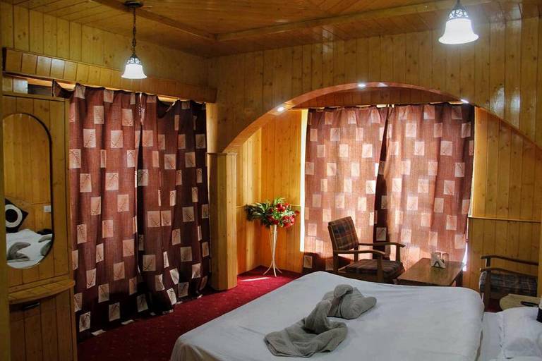 Pineview Hotel