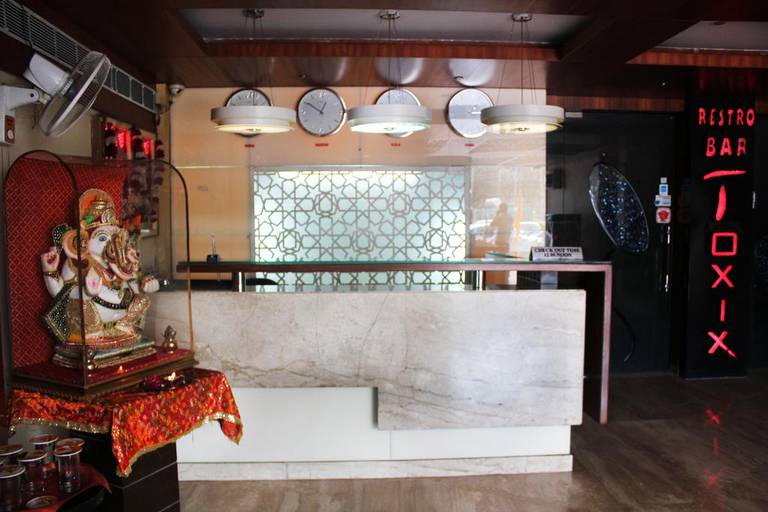 OYO Premium Near Fortis Faridabad