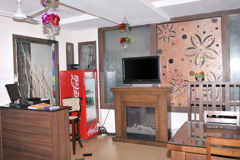 Hotel Vishnu Priya