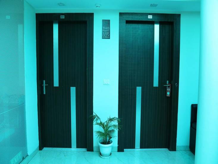 OYO Rooms Sector 22 Mobile Market Индия, Чандигарх