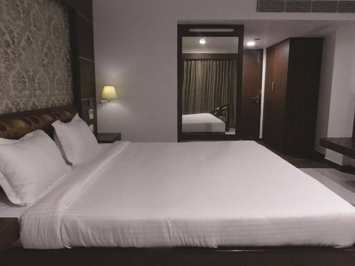 Airport City Hotel 3* Индия, Калькутта