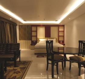 Airport City Hotel в Калькутте