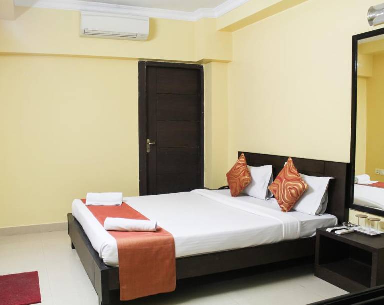 Fabhotel Arya Regency S.P.Mukherjee Road
