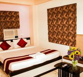 Golden Plaza Guest House в Калькутте