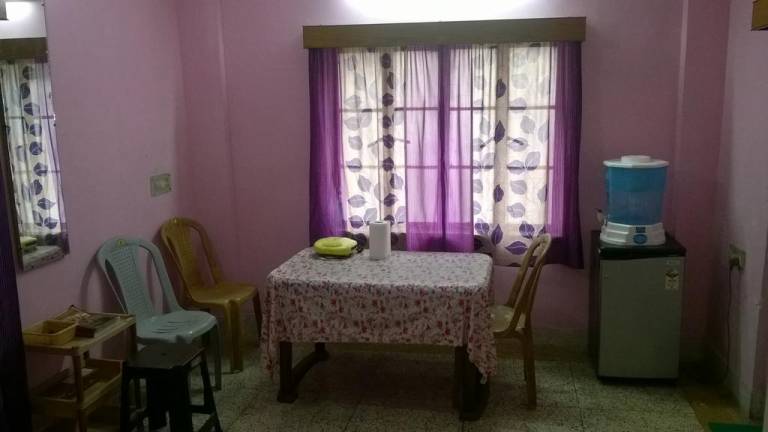 Cozy Apartment in South Kolkata