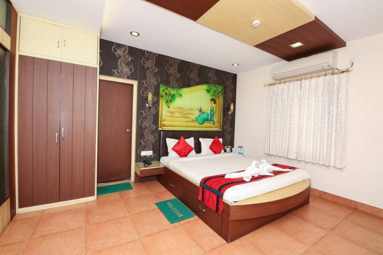 FabHotel Sreemaa