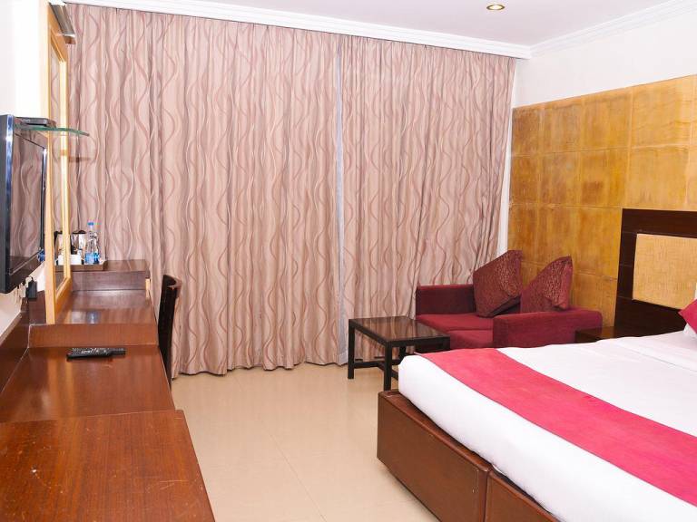 Meenal Hotel