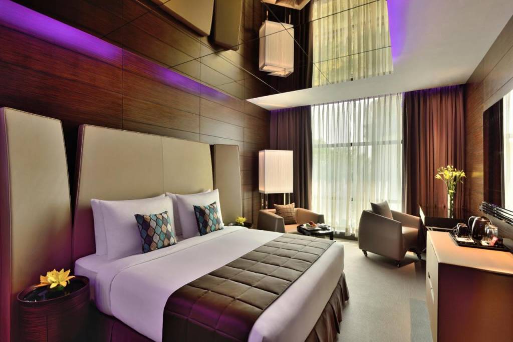Radisson Blu Atria Bengaluru 4*
